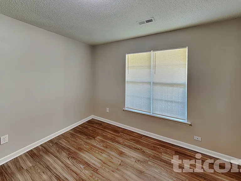 7112 Windsong Way — Photo 10