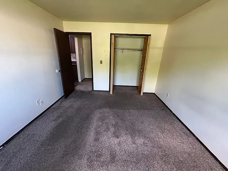60 Bluemound Ct — Photo 11