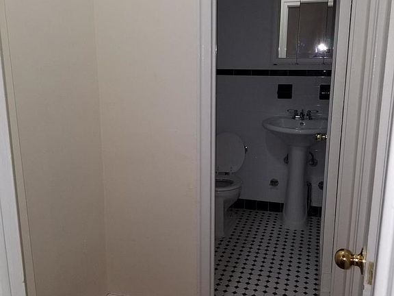 2nd image of 2784 Morris Ave APT 1C