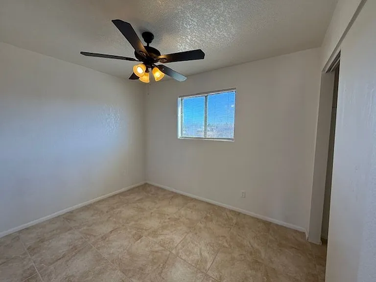 2654 S Mountain View Dr — Photo 16