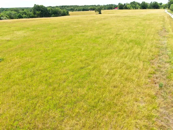 22587 Highway J, Perry, MO 63462