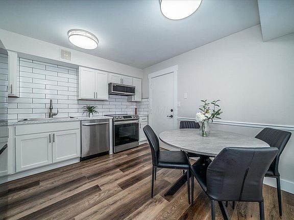5th image of 440 Baywood Pl