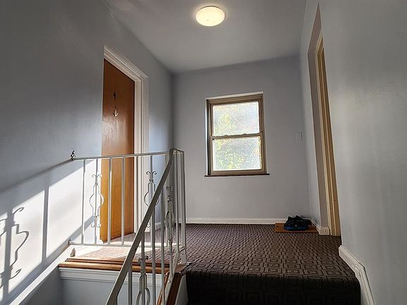 5th image of 3516 Linwood Ave