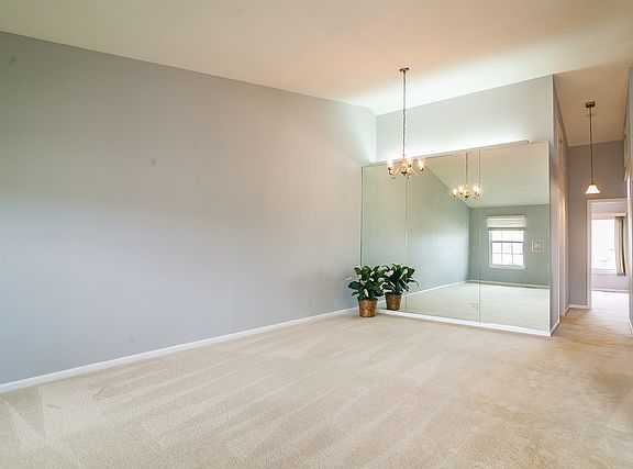 2nd image of 1141 Regent Dr #1141