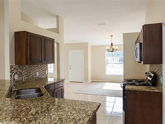 3rd image of 132 Spoonbill Ct