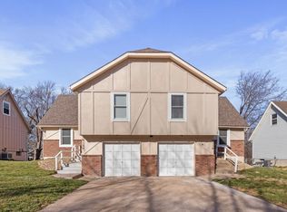 6118 Newton St, Overland Park, KS 66202