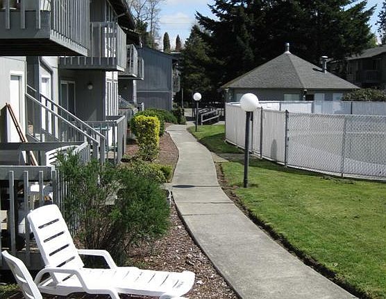 3rd image of 18207 1st Ave S APT C3