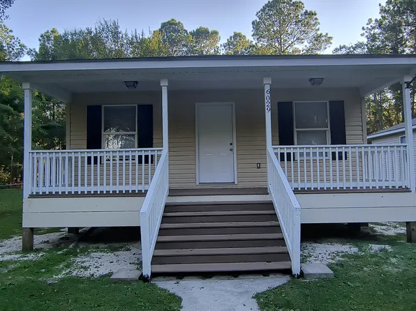 6029 W Hinds St, Bay Saint Louis, MS 39520
