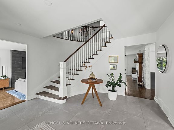 4th image of 5765 Kelly Marie Dr N