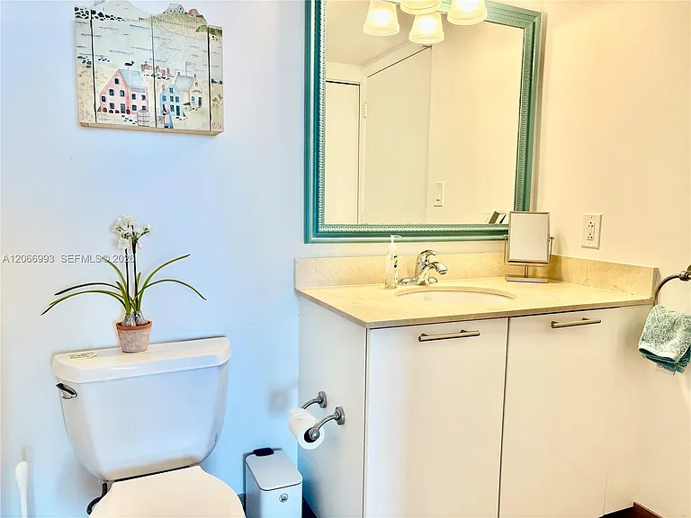 1800 N Bayshore Dr #4209 — Photo 51