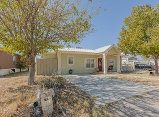 520 N Elm St, Kermit, TX 79745