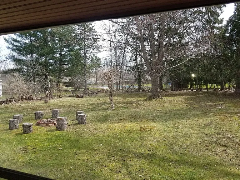 1649 Som Center Rd — Photo 4