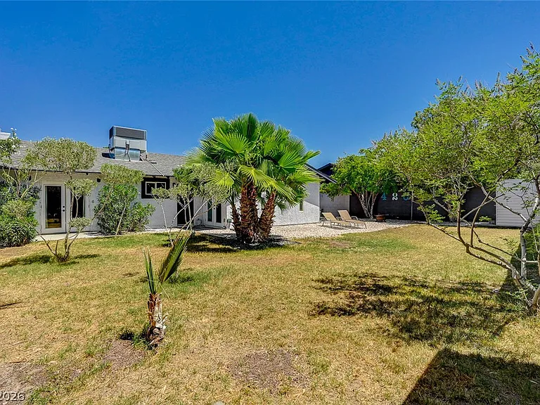 4153 Woodcrest Rd — Photo 51
