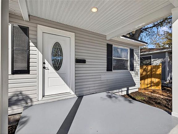 4th image of 4063 2ND AVENUE S
