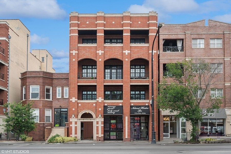 1st image of 3330 N Ashland Ave APT 1