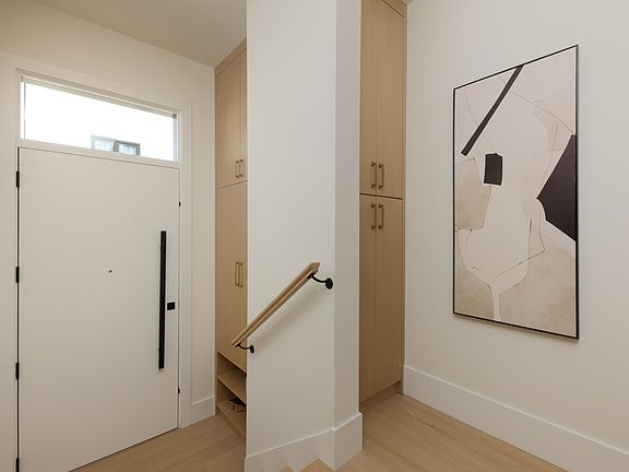 2nd image of 6525 Dufferin Ave #5