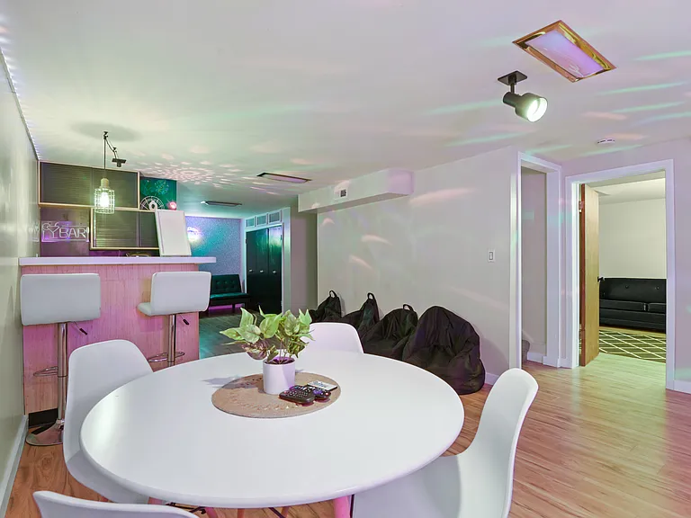 6517 N Stevens St — Photo 36