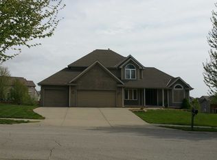 3704 NE 95th St, Kansas City, MO 64156