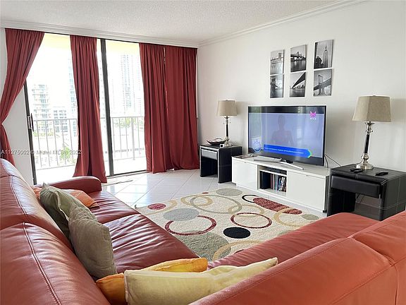 4th image of 210 174th St APT 1217