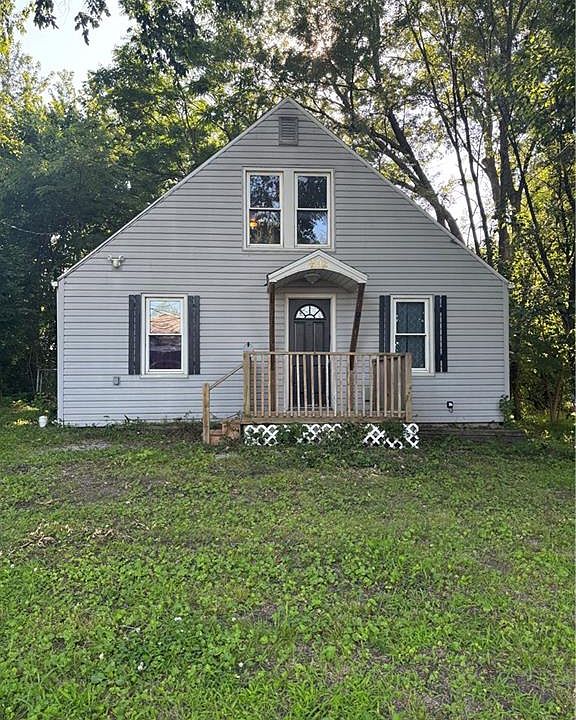 1st image of 402 Benton St
