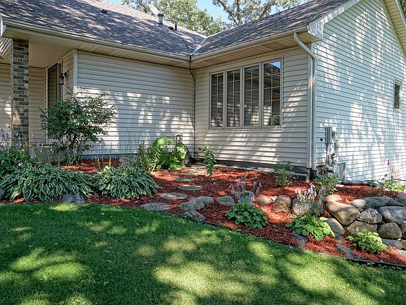 4th image of 4374 Livingston Dr