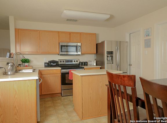 4th image of 8714 Laguna Fls