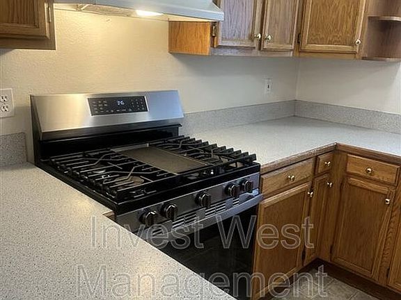 2nd image of 15116 NE 80th St