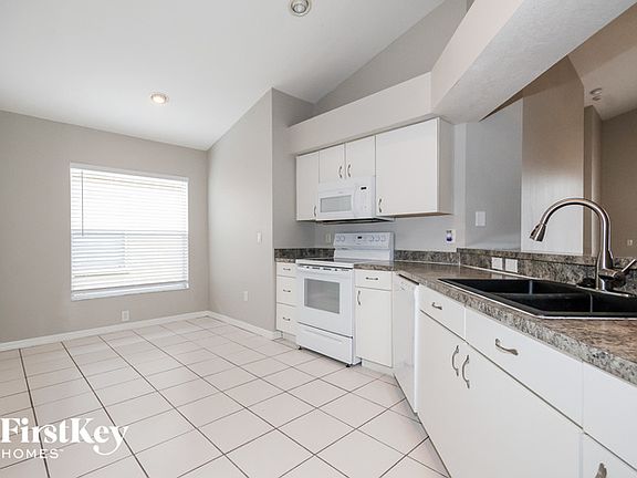 5th image of 3705 Bellewater Blvd