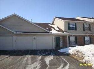 1313 N Red Oak Cir UNIT 1, Round Lake Beach, IL 60073