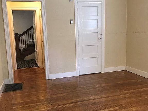 3rd image of 2600 N St APT 03