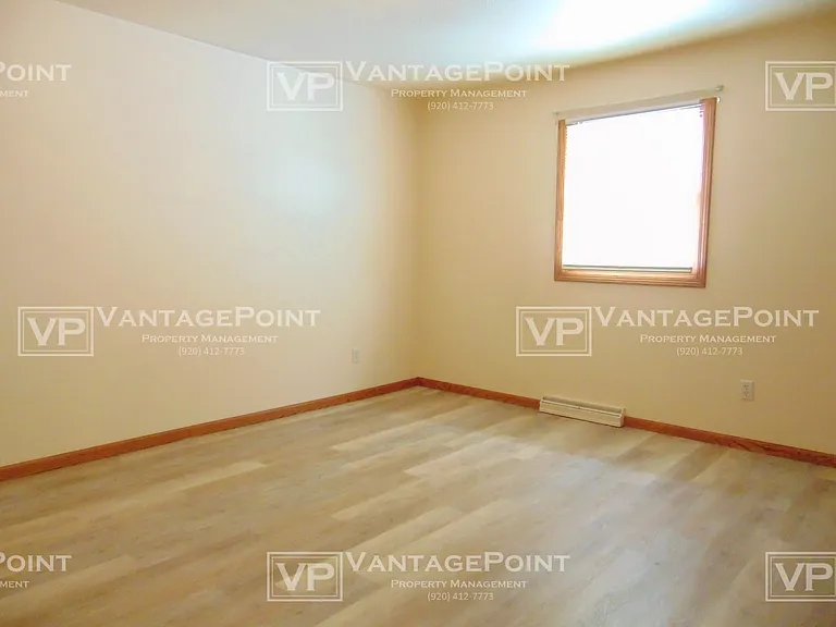 1065 Debra St — Photo 10