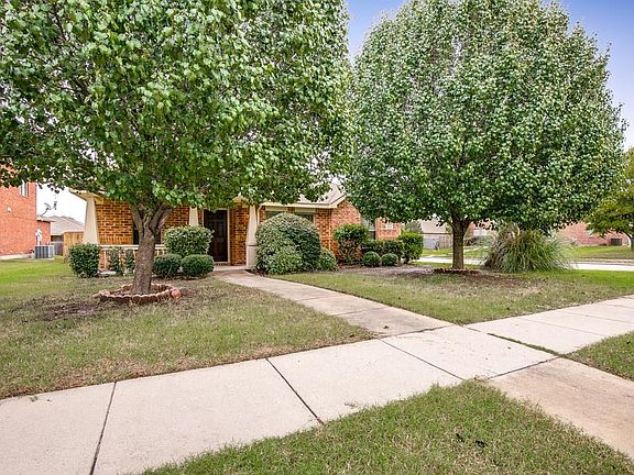 3rd image of 1528 Trent Dr