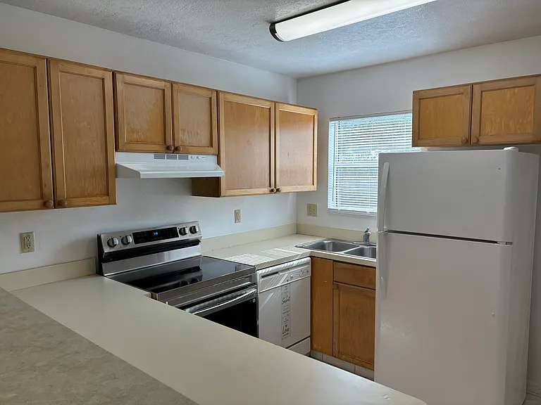 3214 SW 24th Way — Photo 1