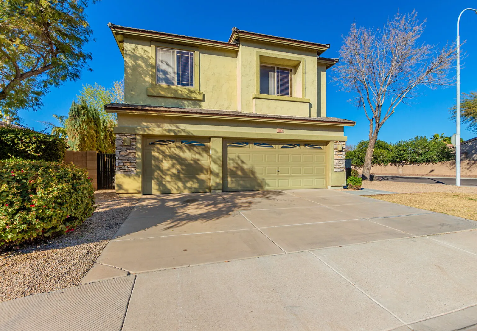 1462 W Roadrunner Dr — Photo 2