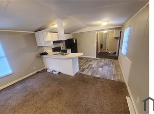 1125 Merry Maple Ln, Fayetteville, NC 28304