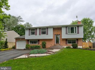 2731 Valley Dr, Lancaster, PA 17603