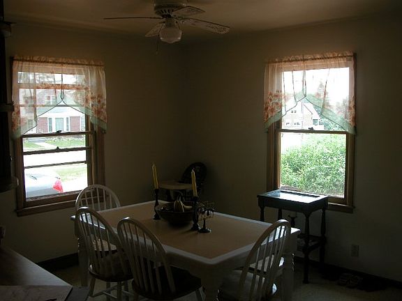 5th image of 310 N Saint Joseph Ave