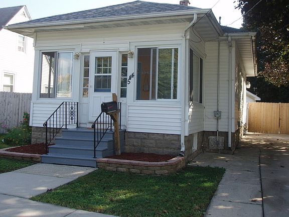 3rd image of 544 W Park Ave