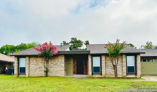 4611 Crested Land