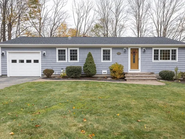 9 Church St, Douglas, MA 01516