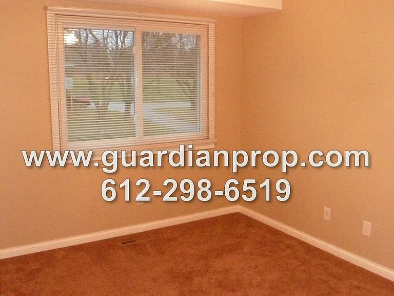 6852 Macbeth Cir — Photo 10