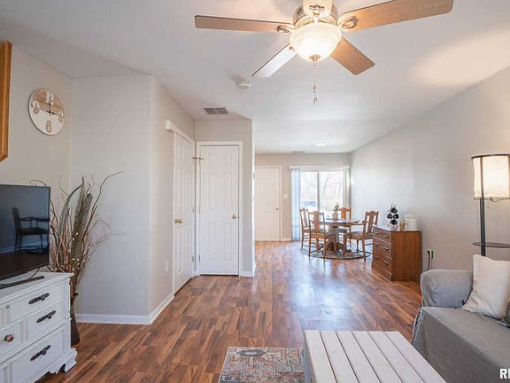 4th image of 3855 W Palmyra Ct #8