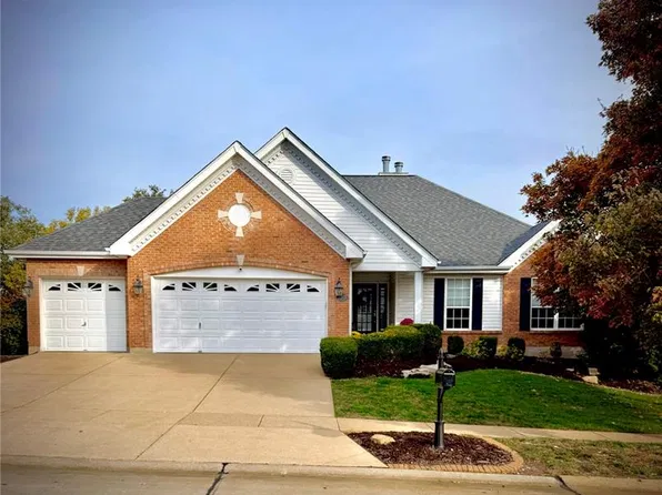 2315 Dartmouth Bend Dr, Ballwin, MO 63011