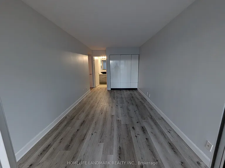 92 King St E #805 — Photo 13