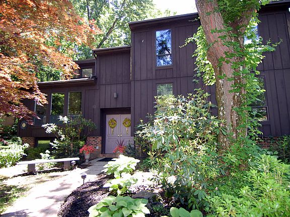 2nd image of 2330 Saddle Dr