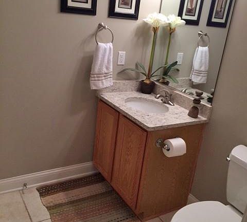 2nd image of 6855 Woodland Ave Unit 806