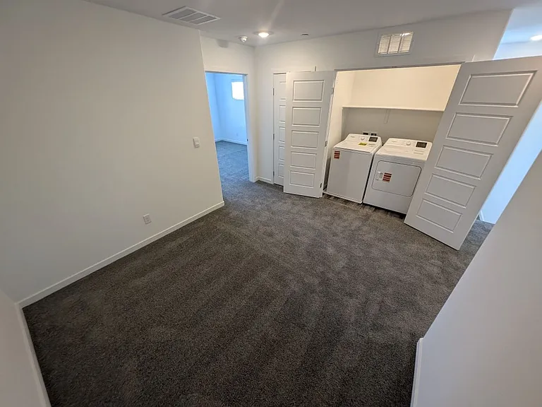 484 Golden Myna Ave — Photo 15