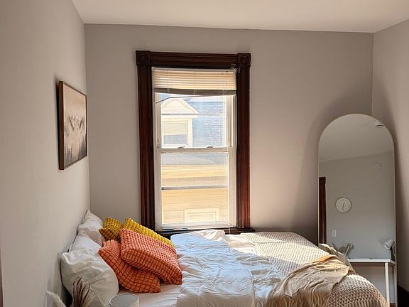 3rd image of 19-23 Pearl St #D