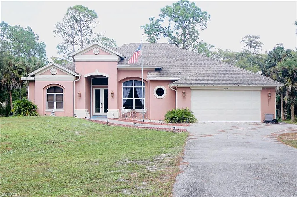 3 bed, 2.0 bath, 2177 sqft, $3,500 — Photo 1