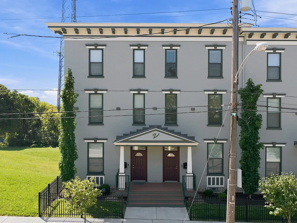 2913 Price Ave